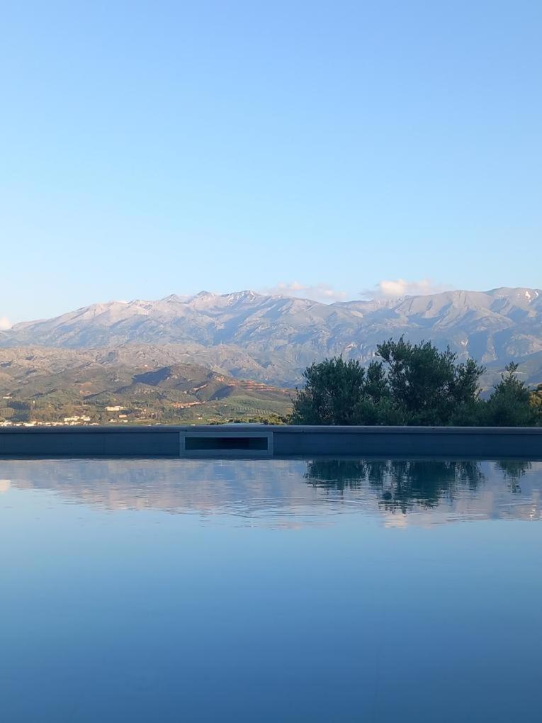 Villa Orgoni Patellari Buitenkant foto